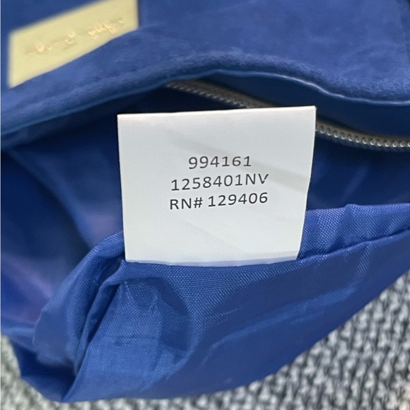 Navy Blue Shoulder Bag with Structured Design and Gold Accents - Picture 13 of 16